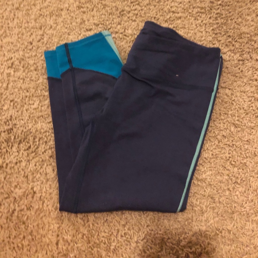 Athletic wear pants